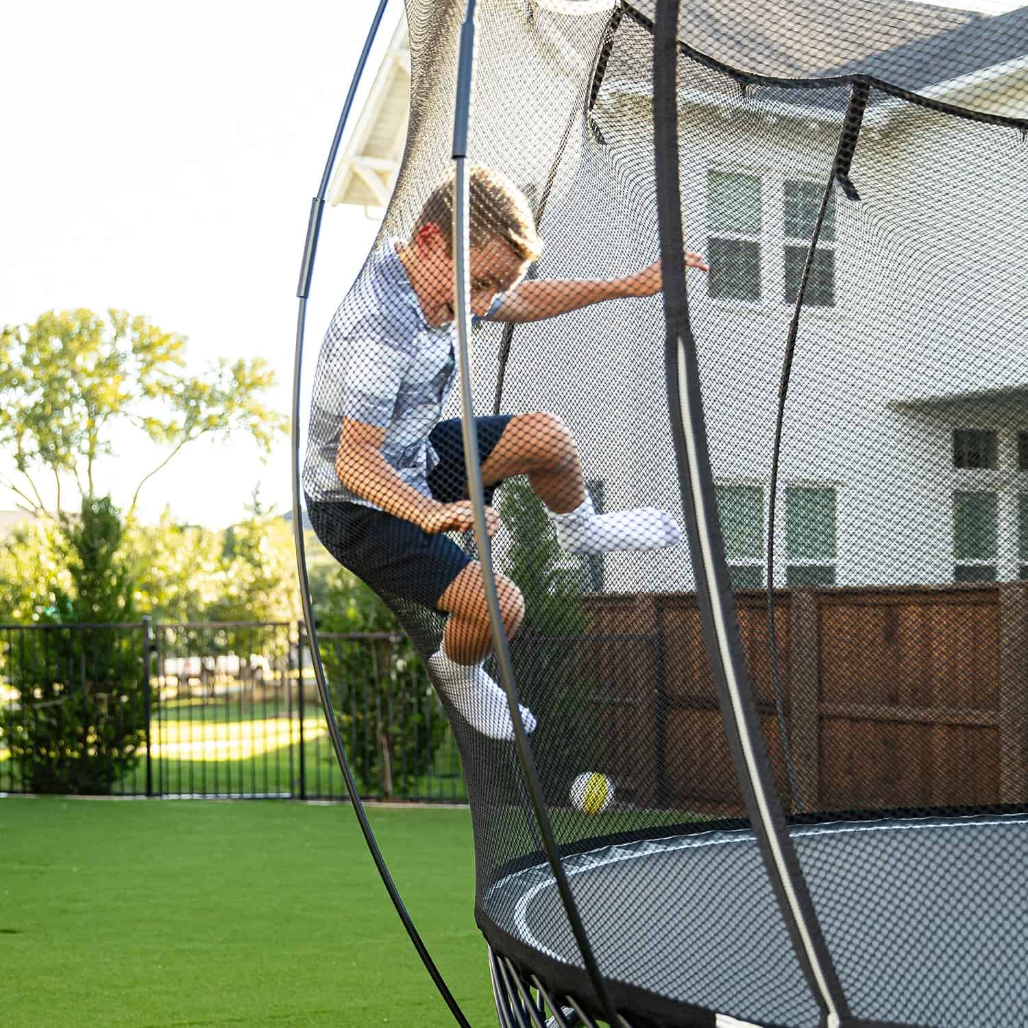 Jumbo Round 13ft Springfree Trampoline